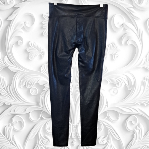 NWT! Faux Matte Leather Leggings Size XL - Picture 2 of 2